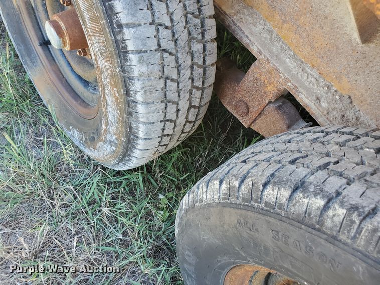 image for item KY9168 1980 Hillsboro  equipment trailer