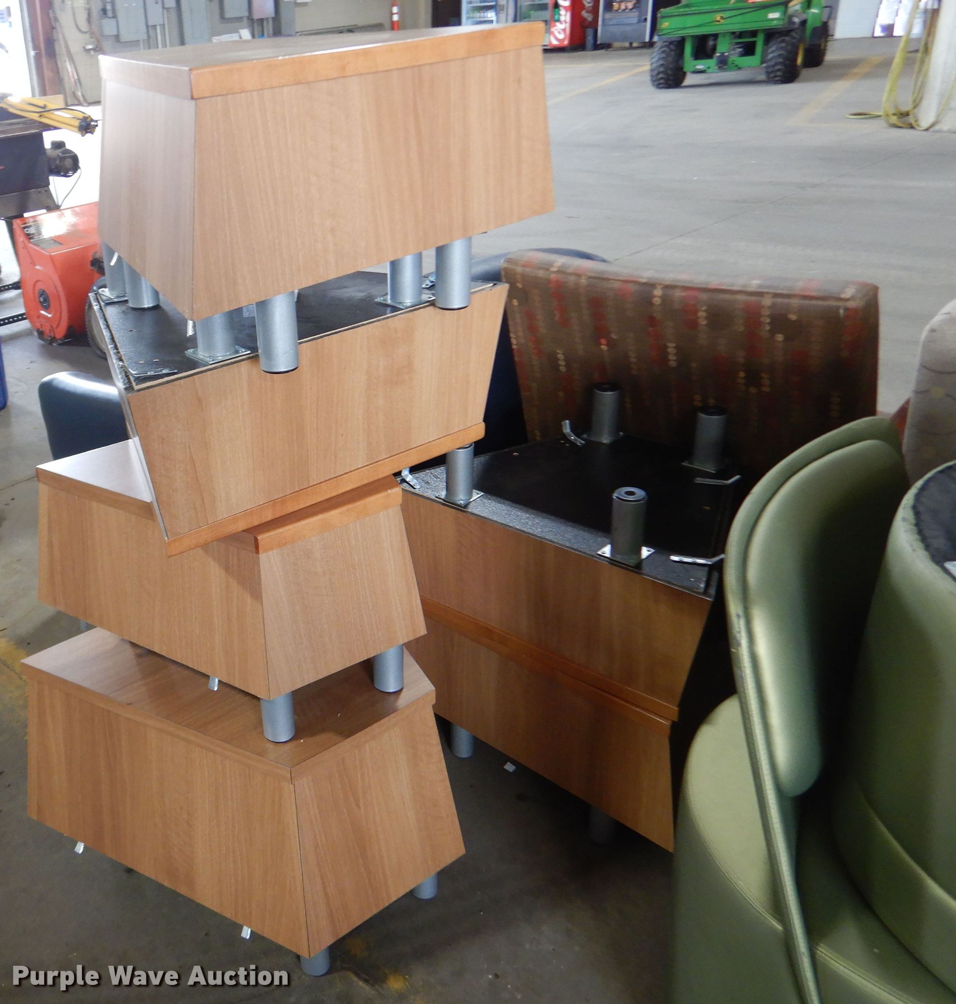 Furniture in Sioux Falls, SD Item KV9091 sold Purple Wave