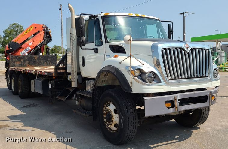 image for item DI6105 2012 International WorkStar 7500  crane truck