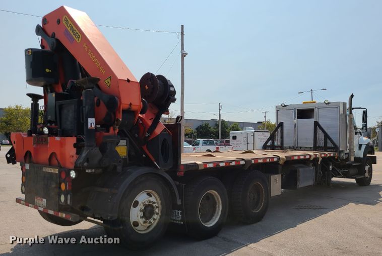 image for item DI6105 2012 International WorkStar 7500  crane truck
