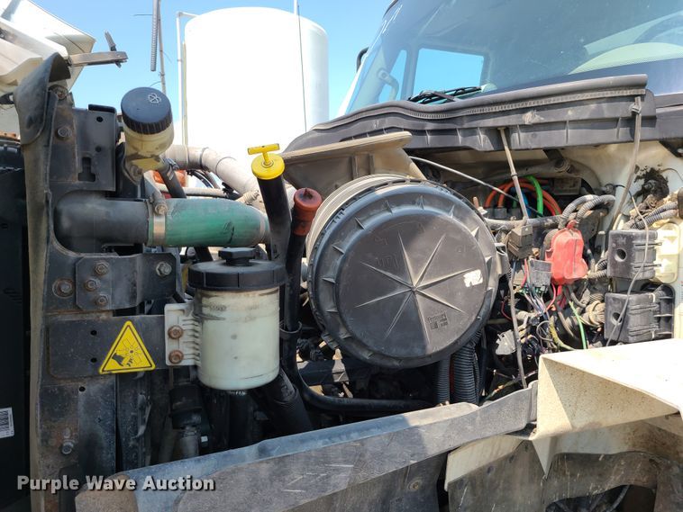 image for item DI6105 2012 International WorkStar 7500  crane truck