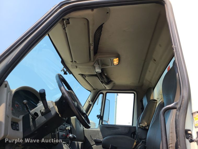 image for item DI6105 2012 International WorkStar 7500  crane truck