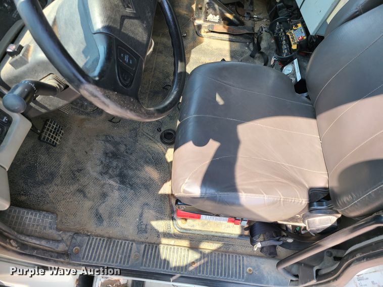 image for item DI6105 2012 International WorkStar 7500  crane truck