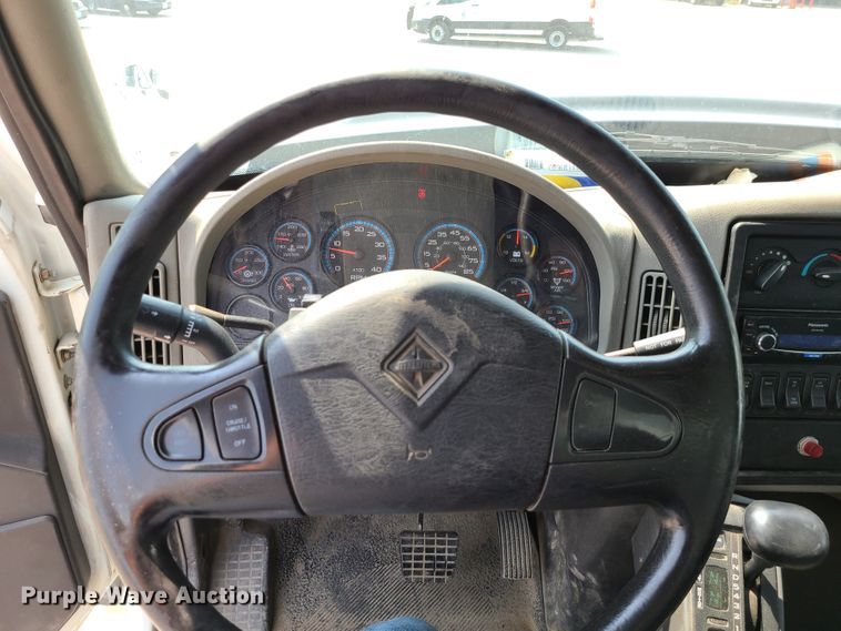 image for item DI6105 2012 International WorkStar 7500  crane truck