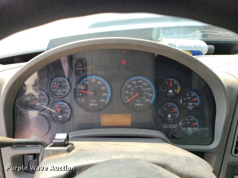 image for item DI6105 2012 International WorkStar 7500  crane truck