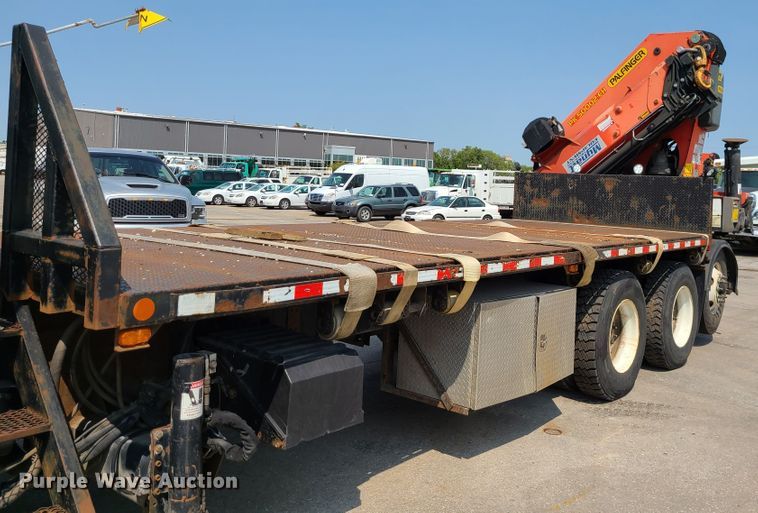 image for item DI6105 2012 International WorkStar 7500  crane truck