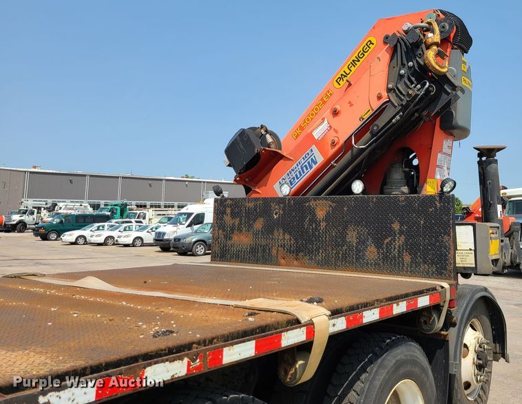image for item DI6105 2012 International WorkStar 7500  crane truck