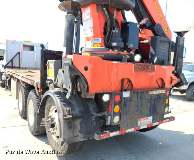 image for item DI6105 2012 International WorkStar 7500  crane truck