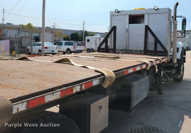 image for item DI6105 2012 International WorkStar 7500  crane truck