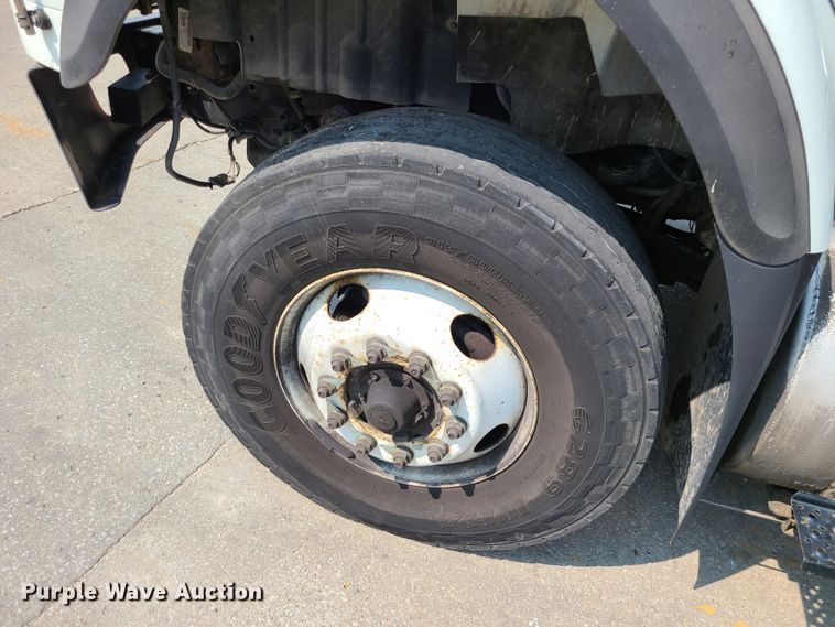 image for item DI6105 2012 International WorkStar 7500  crane truck