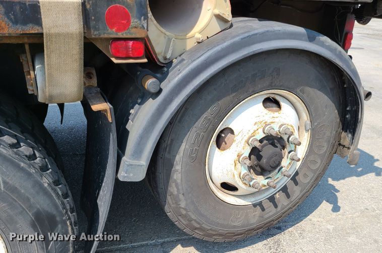 image for item DI6105 2012 International WorkStar 7500  crane truck