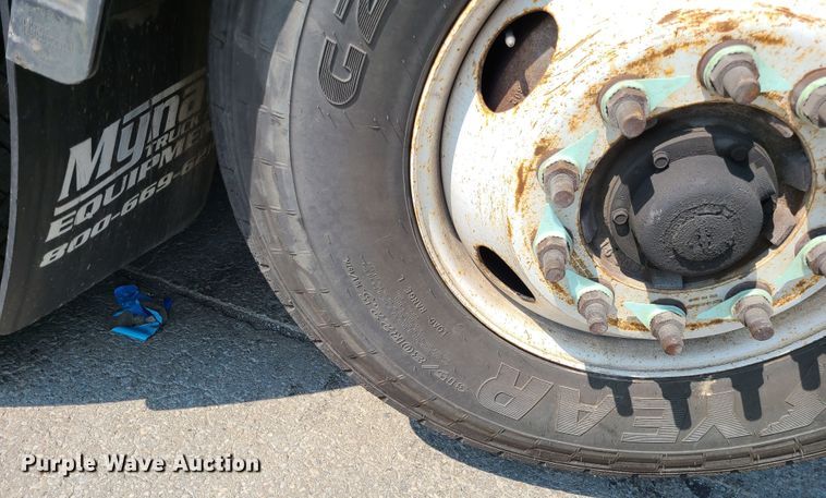 image for item DI6105 2012 International WorkStar 7500  crane truck