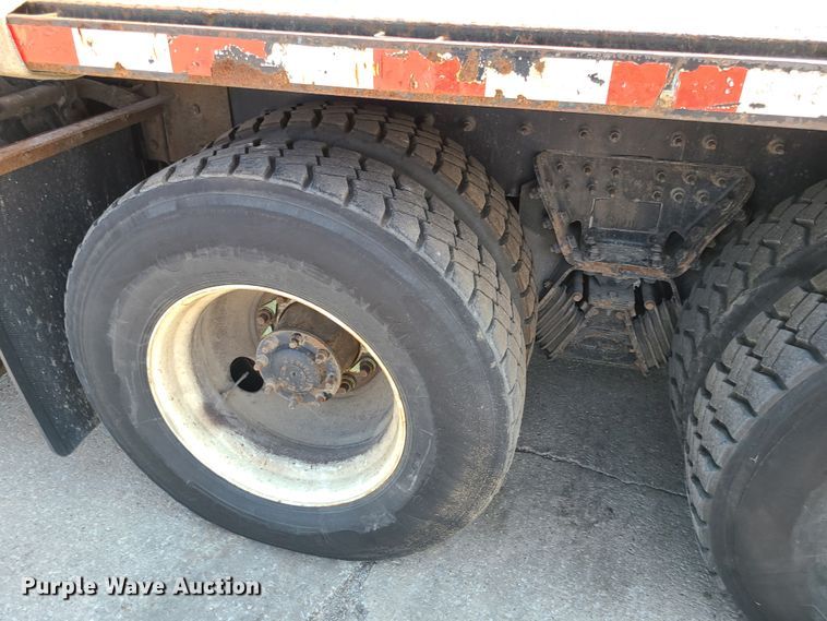 image for item DI6105 2012 International WorkStar 7500  crane truck