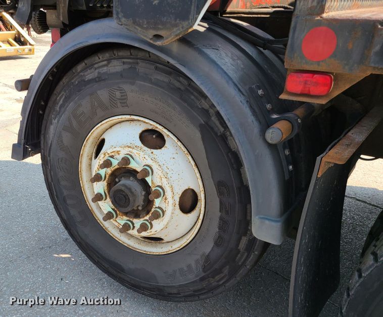 image for item DI6105 2012 International WorkStar 7500  crane truck