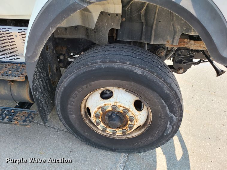 image for item DI6105 2012 International WorkStar 7500  crane truck