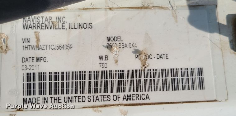 image for item DI6105 2012 International WorkStar 7500  crane truck