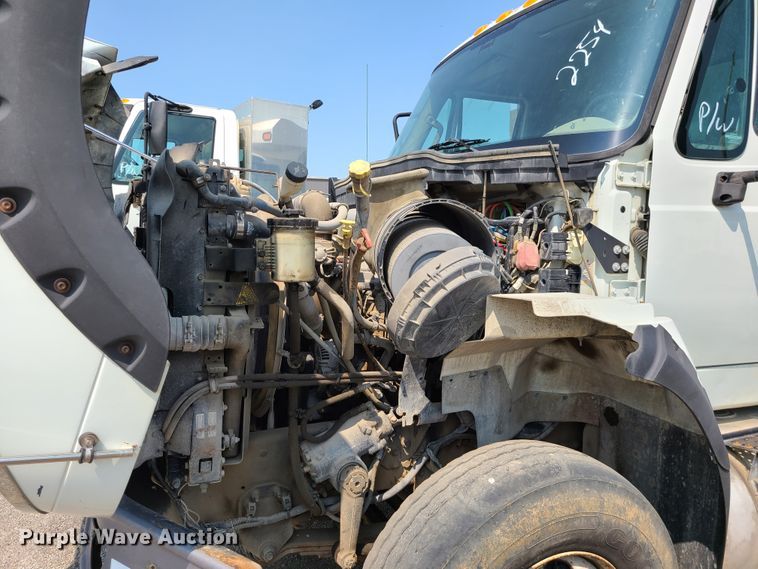 image for item DI6106 2013 International WorkStar 7600  dump truck