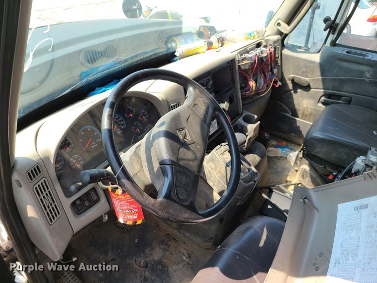 image for item DI6106 2013 International WorkStar 7600  dump truck