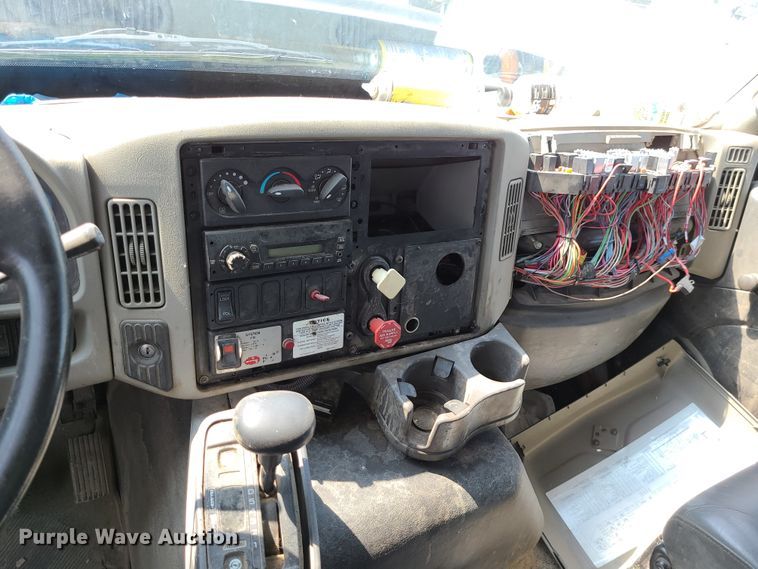 image for item DI6106 2013 International WorkStar 7600  dump truck