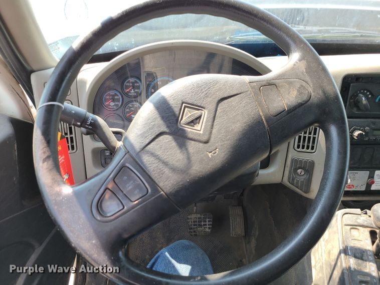 image for item DI6106 2013 International WorkStar 7600  dump truck