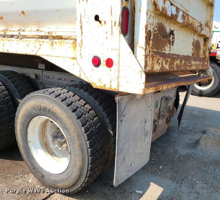 image for item DI6106 2013 International WorkStar 7600  dump truck