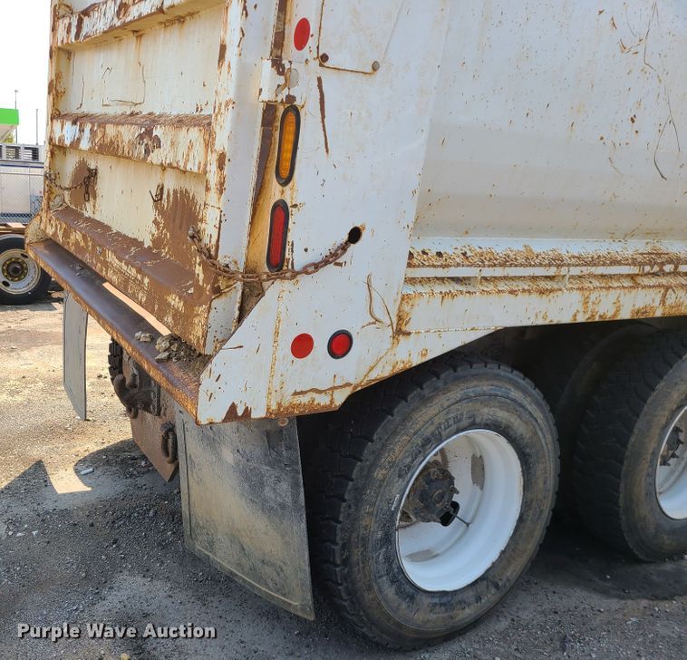 image for item DI6106 2013 International WorkStar 7600  dump truck