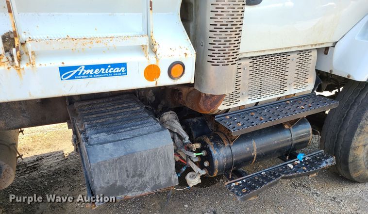 image for item DI6106 2013 International WorkStar 7600  dump truck