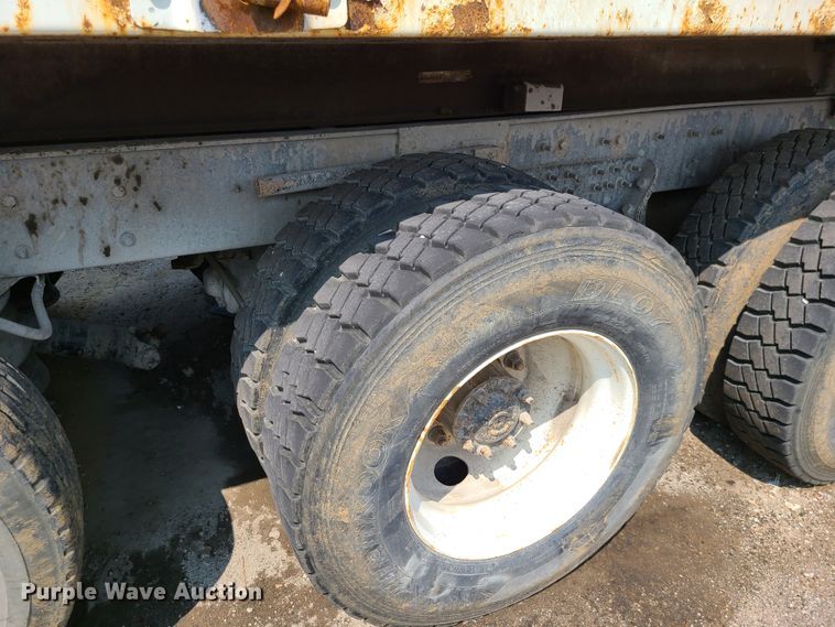 image for item DI6106 2013 International WorkStar 7600  dump truck