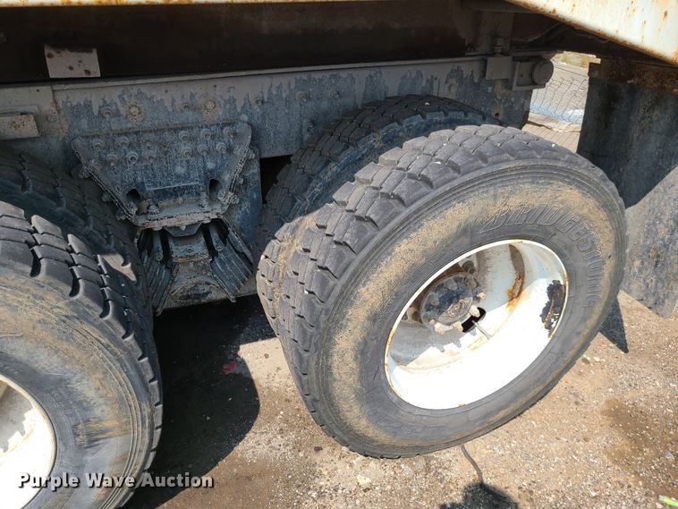 image for item DI6106 2013 International WorkStar 7600  dump truck