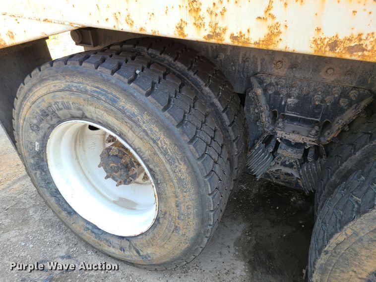 image for item DI6106 2013 International WorkStar 7600  dump truck