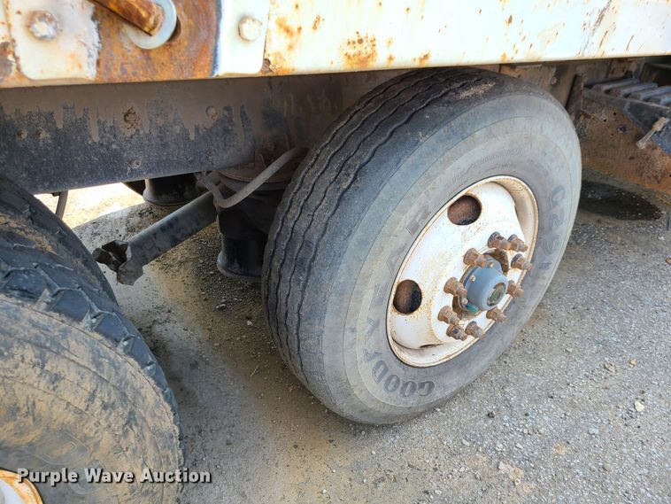 image for item DI6106 2013 International WorkStar 7600  dump truck