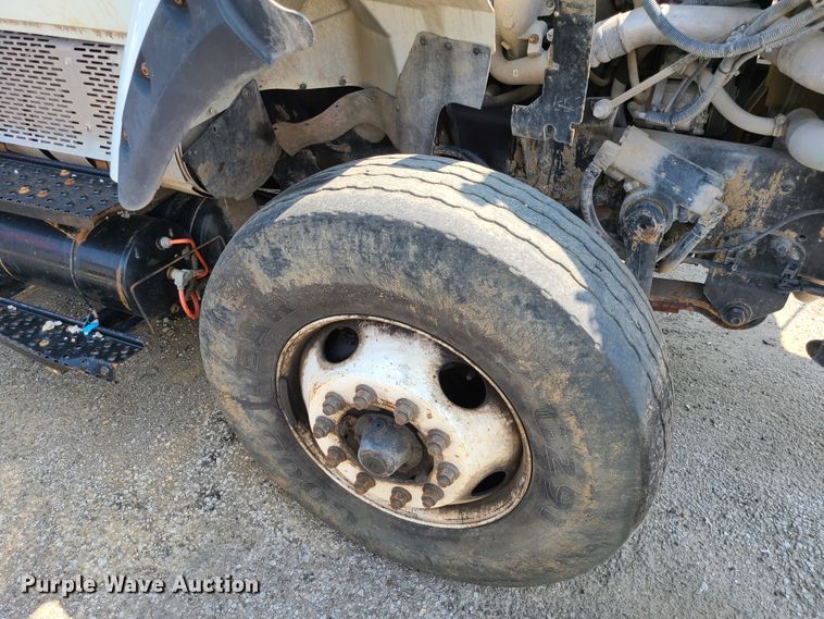 image for item DI6106 2013 International WorkStar 7600  dump truck