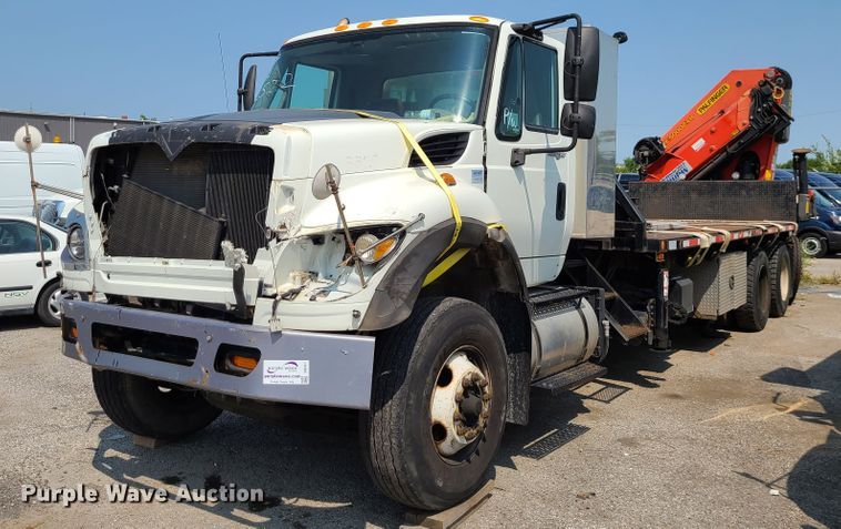 image for item DI6107 2012 International WorkStar 7500  crane truck
