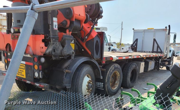 image for item DI6107 2012 International WorkStar 7500  crane truck