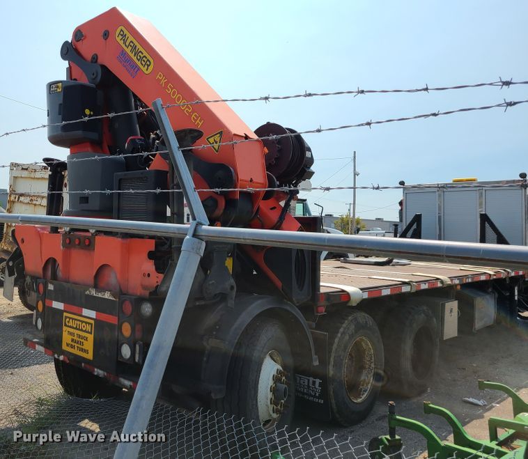 image for item DI6107 2012 International WorkStar 7500  crane truck