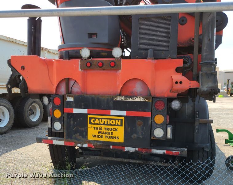 image for item DI6107 2012 International WorkStar 7500  crane truck
