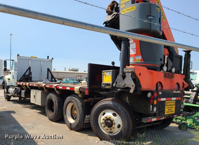 image for item DI6107 2012 International WorkStar 7500  crane truck