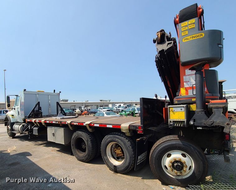 image for item DI6107 2012 International WorkStar 7500  crane truck