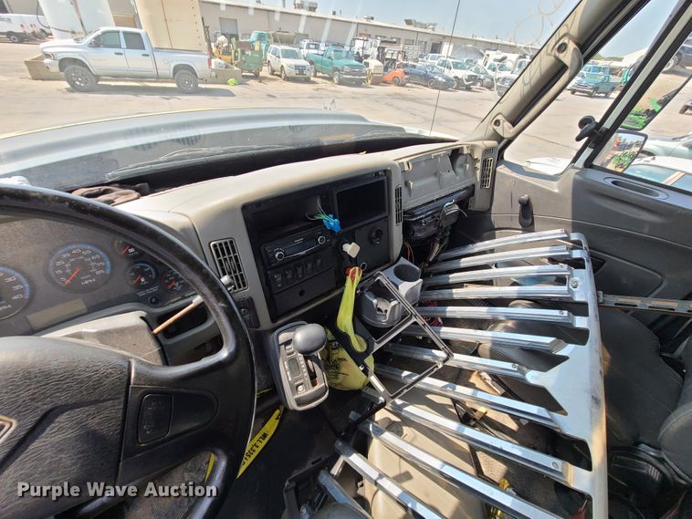 image for item DI6107 2012 International WorkStar 7500  crane truck