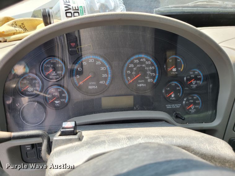 image for item DI6107 2012 International WorkStar 7500  crane truck