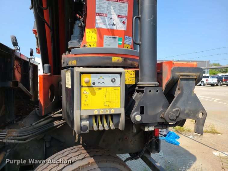 image for item DI6107 2012 International WorkStar 7500  crane truck