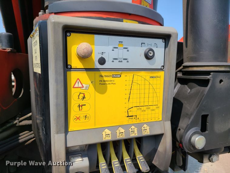 image for item DI6107 2012 International WorkStar 7500  crane truck