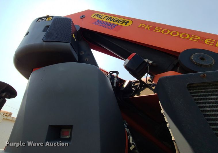 image for item DI6107 2012 International WorkStar 7500  crane truck