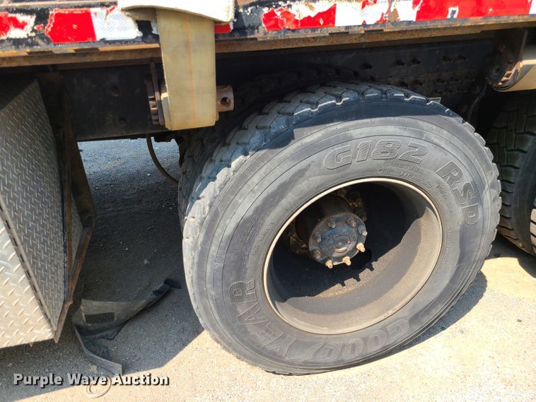 image for item DI6107 2012 International WorkStar 7500  crane truck