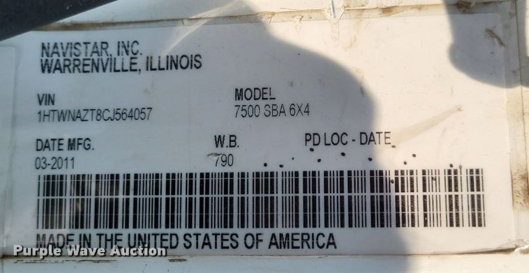 image for item DI6107 2012 International WorkStar 7500  crane truck