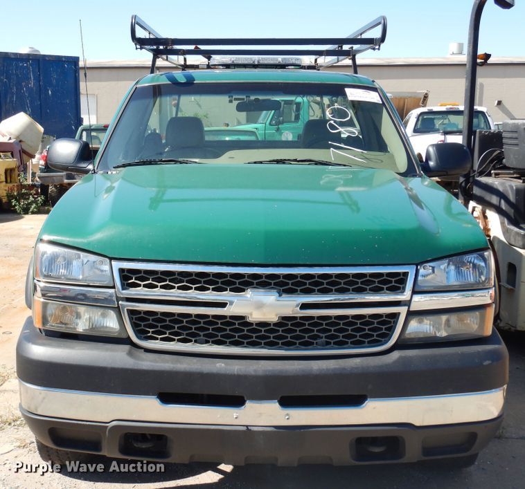 image for item DI6114 2006 Chevrolet Silverado 2500HD  pickup truck