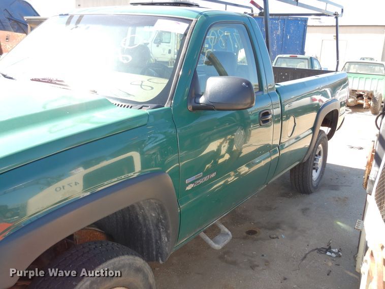 image for item DI6114 2006 Chevrolet Silverado 2500HD  pickup truck