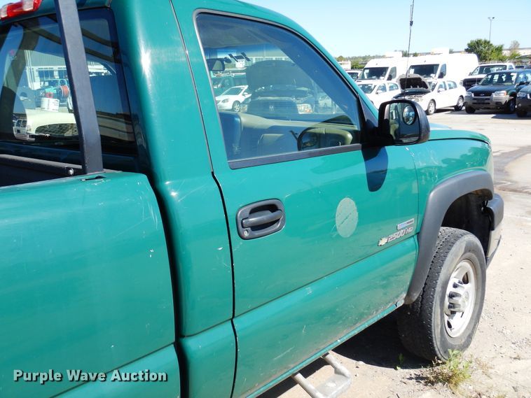 image for item DI6114 2006 Chevrolet Silverado 2500HD  pickup truck