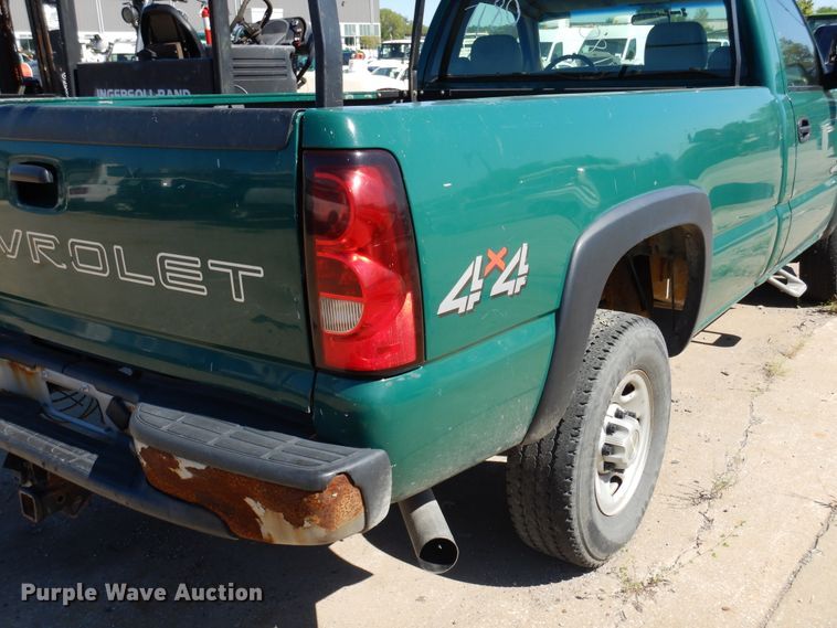 image for item DI6114 2006 Chevrolet Silverado 2500HD  pickup truck