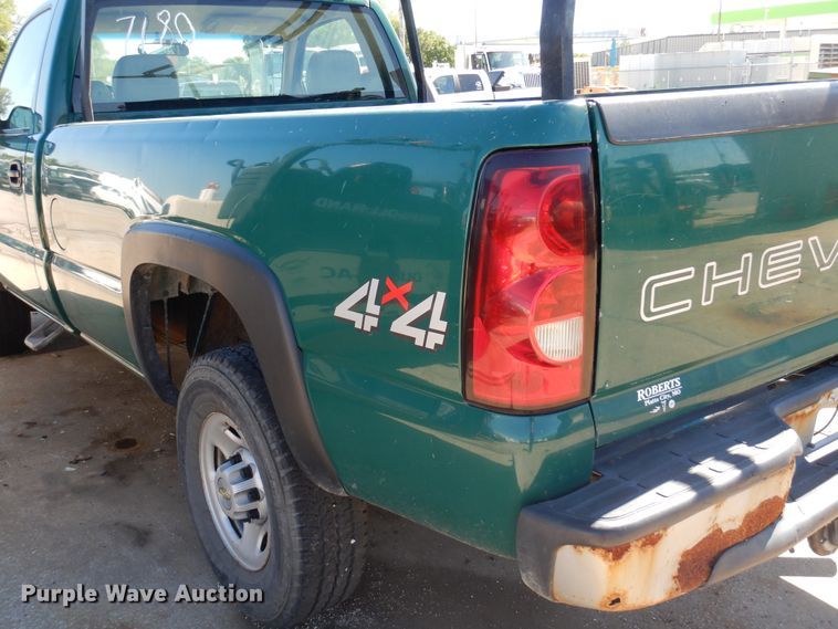 image for item DI6114 2006 Chevrolet Silverado 2500HD  pickup truck